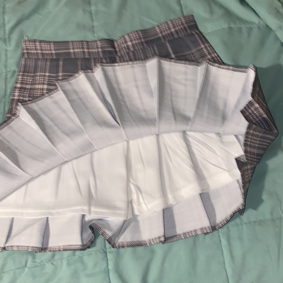 Mini Pleated Plaid Skirt Grey - Picture 2 of 5